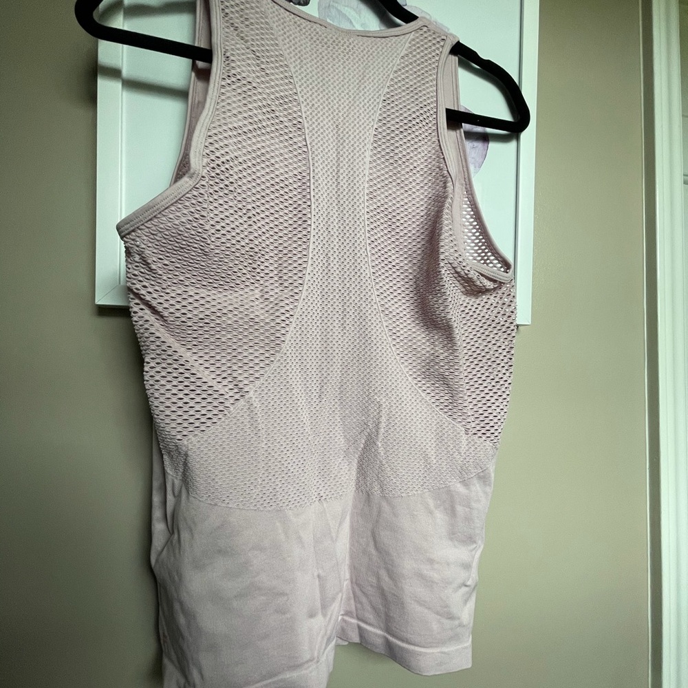 NWT Fabletics seamless openwork racerback tank